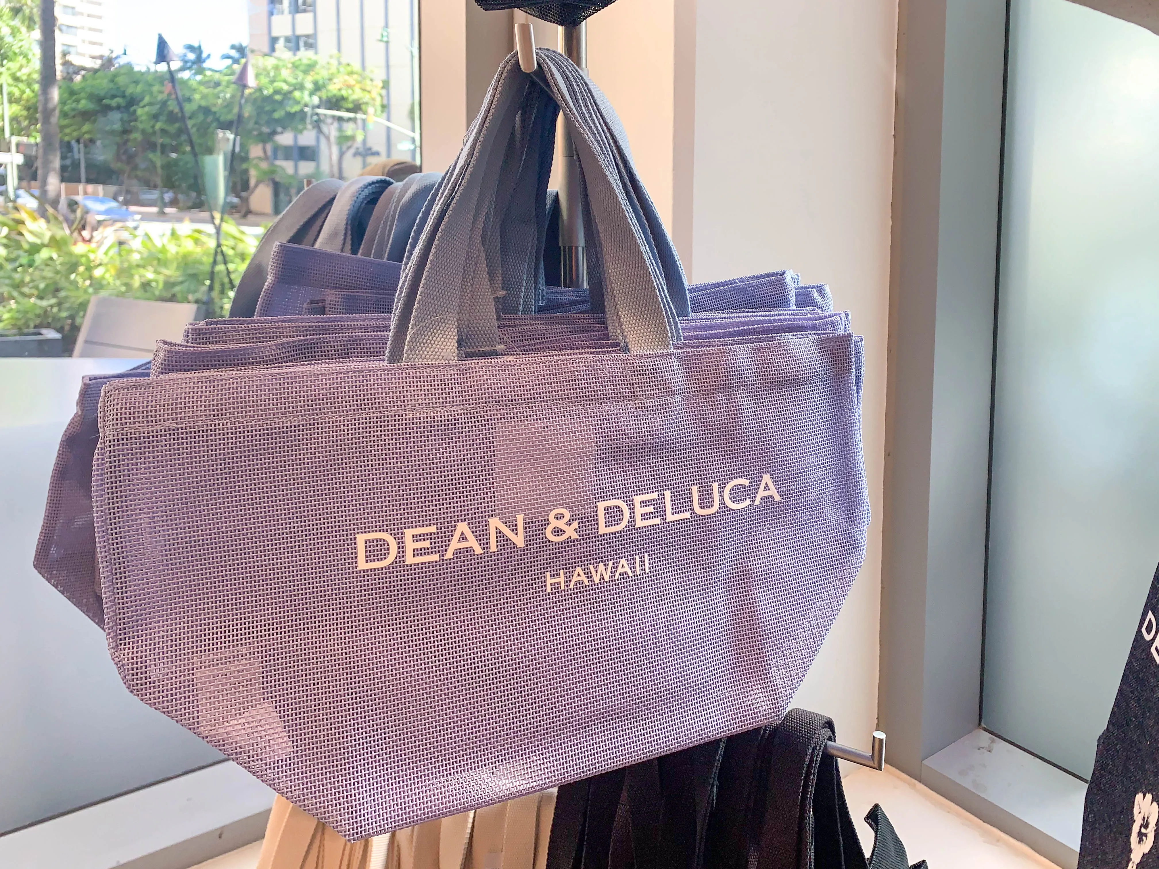 Dean & Delucaハワイのメッシュトート